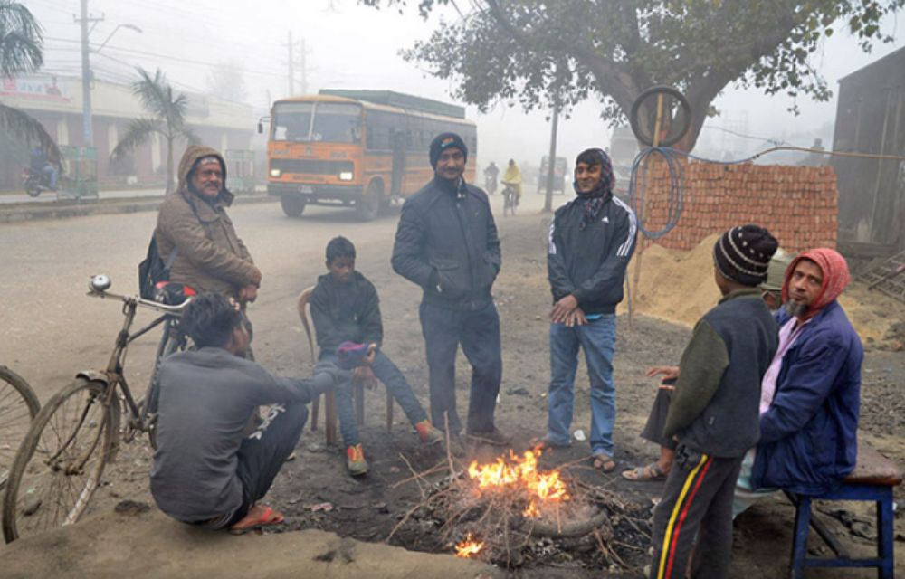 चिसो बढेसँगै स्वास्थ्य जोखिम पनि बढ्दै, बालबालिका र वृद्धवृद्धाको विशेष ख्याल गर्न चिकित्सकको सुझाव